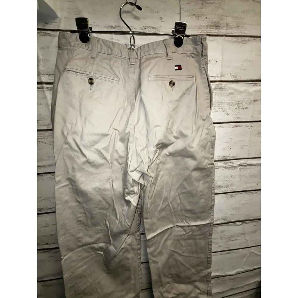 33X33 Tommy Hilfiger Tan Khaki Chino Pants Mens Flat Front Logo Flag Cotton EUC